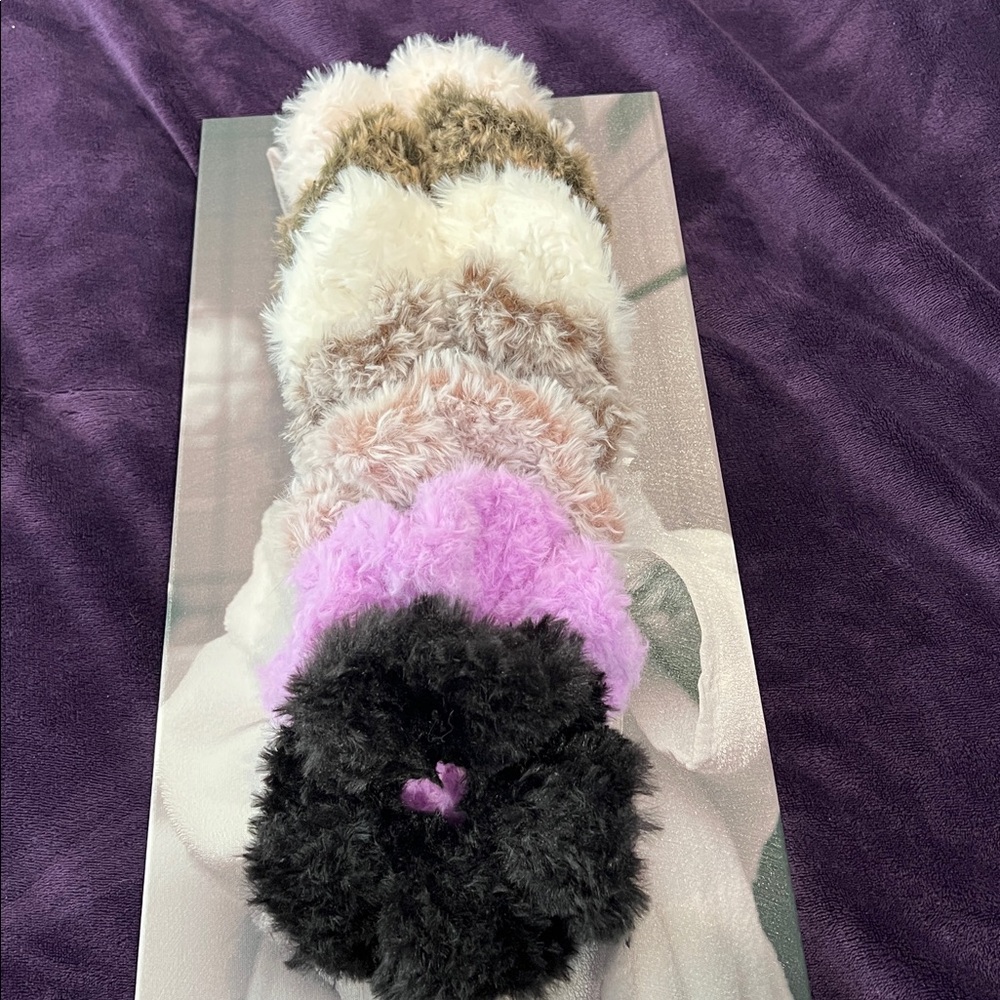 One Faux Fur Hair Scrunchie - Winners Choice